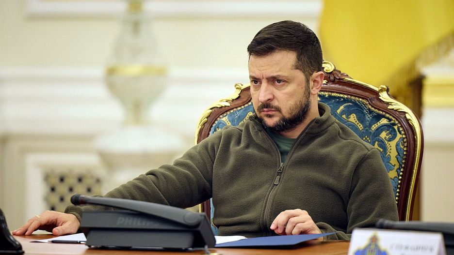 Spotkanie Rady Bezpiecze?stwa Narodowaego i Obrony Ukrainy
This handout photograph taken and released by the Ukrainian Presidential Press Service on September 30, 2022, shows Ukraine's President Volodymyr Zelensky leading a meeting of the National Security and Defence Council in Kyiv. - Ukrainian President Volodymyr Zelensky warned on September 30, 2022 that he would not negotiate with Russia as long as President Vladimir Putin is in power, after Putin annexed four Moscow-occupied Ukrainian regions. (Photo by HANDOUT / UKRAINIAN PRESIDENTIAL PRESS SERVICE / AFP) / RESTRICTED TO EDITORIAL USE - MANDATORY CREDIT "AFP PHOTO / Ukrainian Presidential Press Service" - NO MARKETING NO ADVERTISING CAMPAIGNS - DISTRIBUTED AS A SERVICE TO CLIENTS
HANDOUT