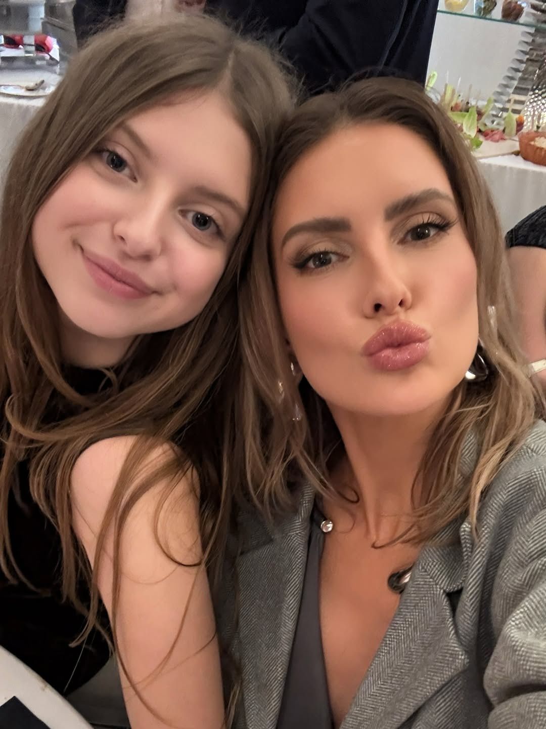 Dominika Grosicka z córką na weselu
