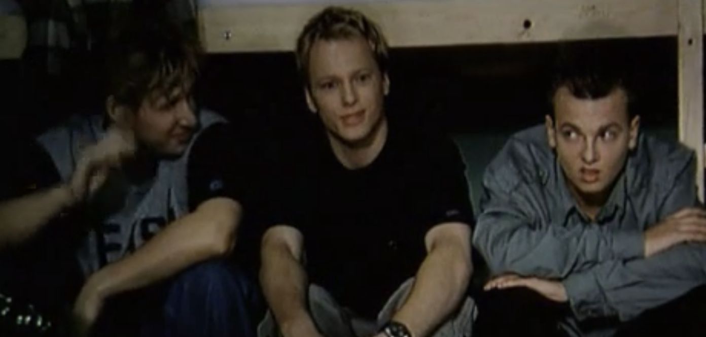 Kadr z filmu "Poranek kojota" z Maciejem Stuhrem w roli głównej