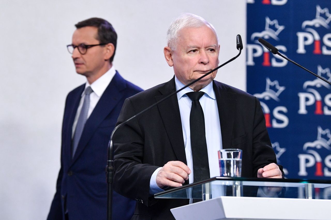 "Sondażowa katastrofa". Jarosław Kaczyński ma jeden problem