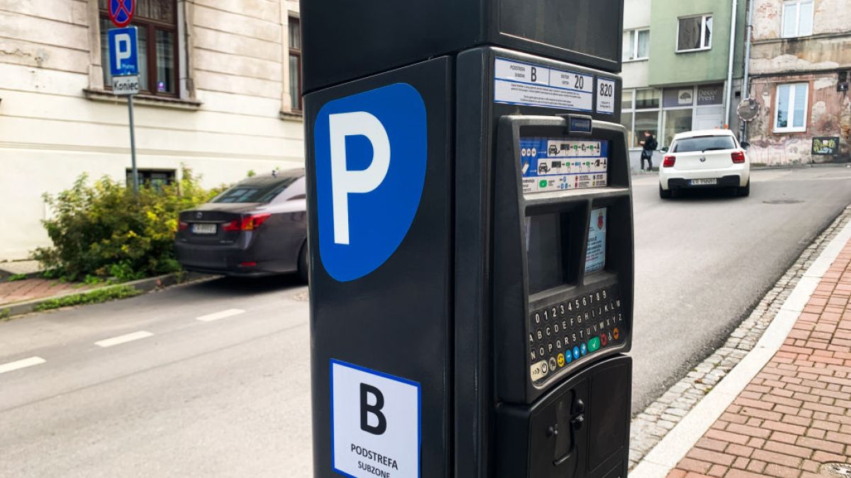 Od poniedziałku większy obszar płatnego parkowania