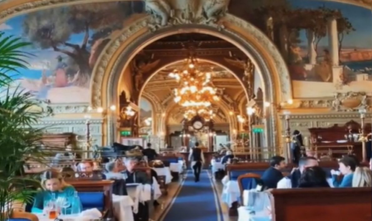 Ta paryska restauracja mieści się na... dworcu kolejowym 