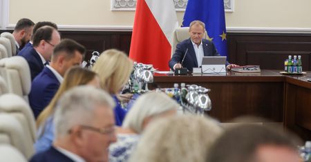 100 mld zł rocznie na same odsetki. Takie skutki przynosi zadłużanie państwa