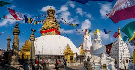 Nepal – kraj u podnóży Himalajów. Co zwiedzić i zobaczyć w Nepalu?