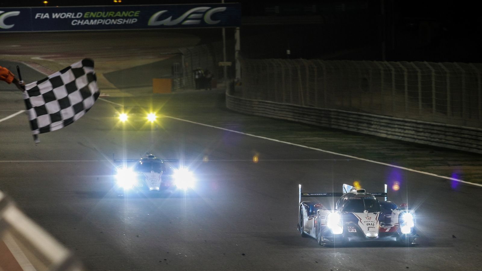 WEC 2014 Bahrajn: Davidson i Buemi mistrzami 7