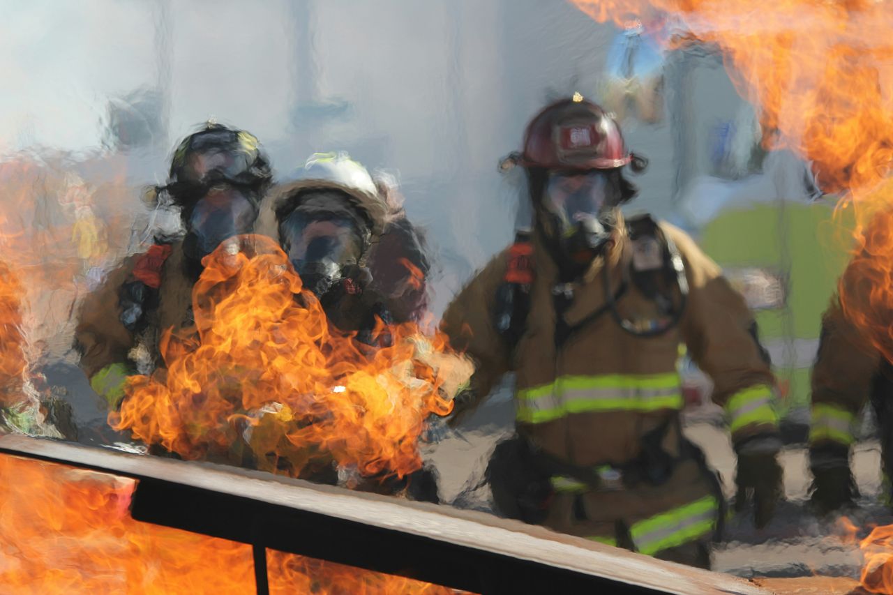 A gigantic explosion caused by a gas leak killed an American firefighter (illustrative photo)