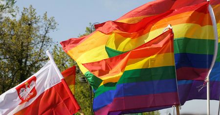 Co Polacy sądzą o transkrypcji małżeństw jednopłciowych? Jest nowy sondaż