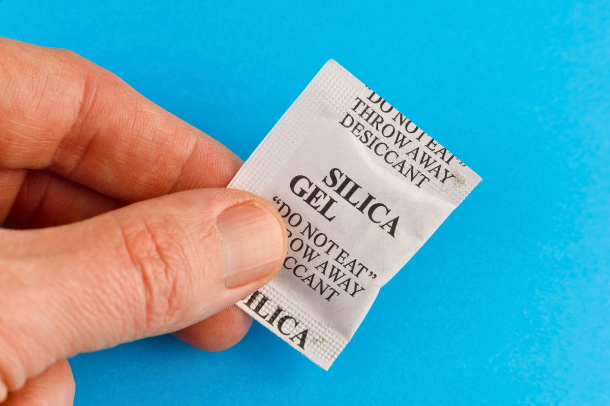 See what silica gel is and what it's used for.