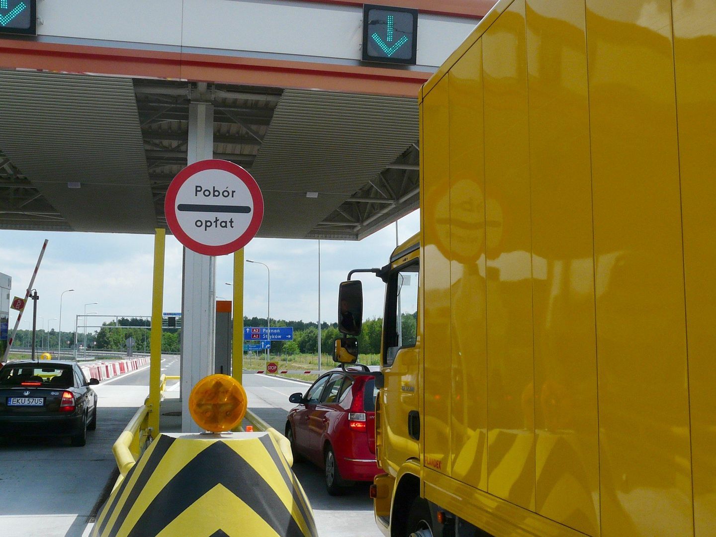 Pobór opłat na autostradach to przeżytek, jednak w Polsce wciąż funkcjonują bramki i szlabany