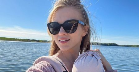 Agnieszka Kaczorowska spędza w tym roku wakacje w Polsce. Powodem stan zdrowia jej córki