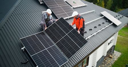 Firma z branży solarnej upada. Ma 250 tys. klientów, też w Polsce