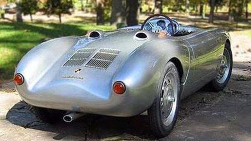 Syn Beckhamów i jego Porsche 1