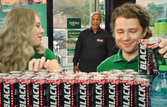 Mike Tyson w spocie Żabki reklamuje promocję napoju Black (wideo)