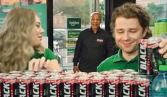 Mike Tyson w spocie Żabki reklamuje promocję napoju Black (wideo)