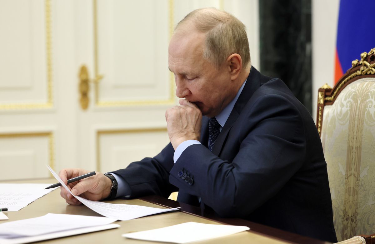 Na Telegramie pojawiają się doniesienia, że Władimir Putin miał spaść ze schodów.