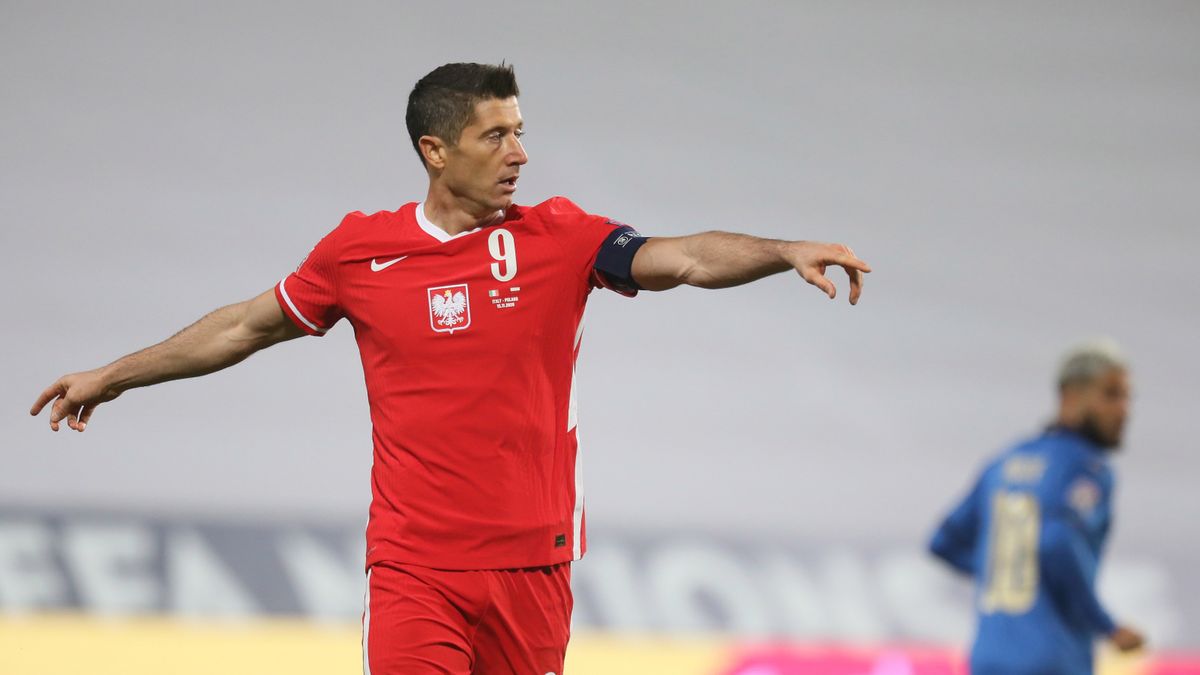PAP / Leszek Szymański / Na zdjęciu: Robert Lewandowski