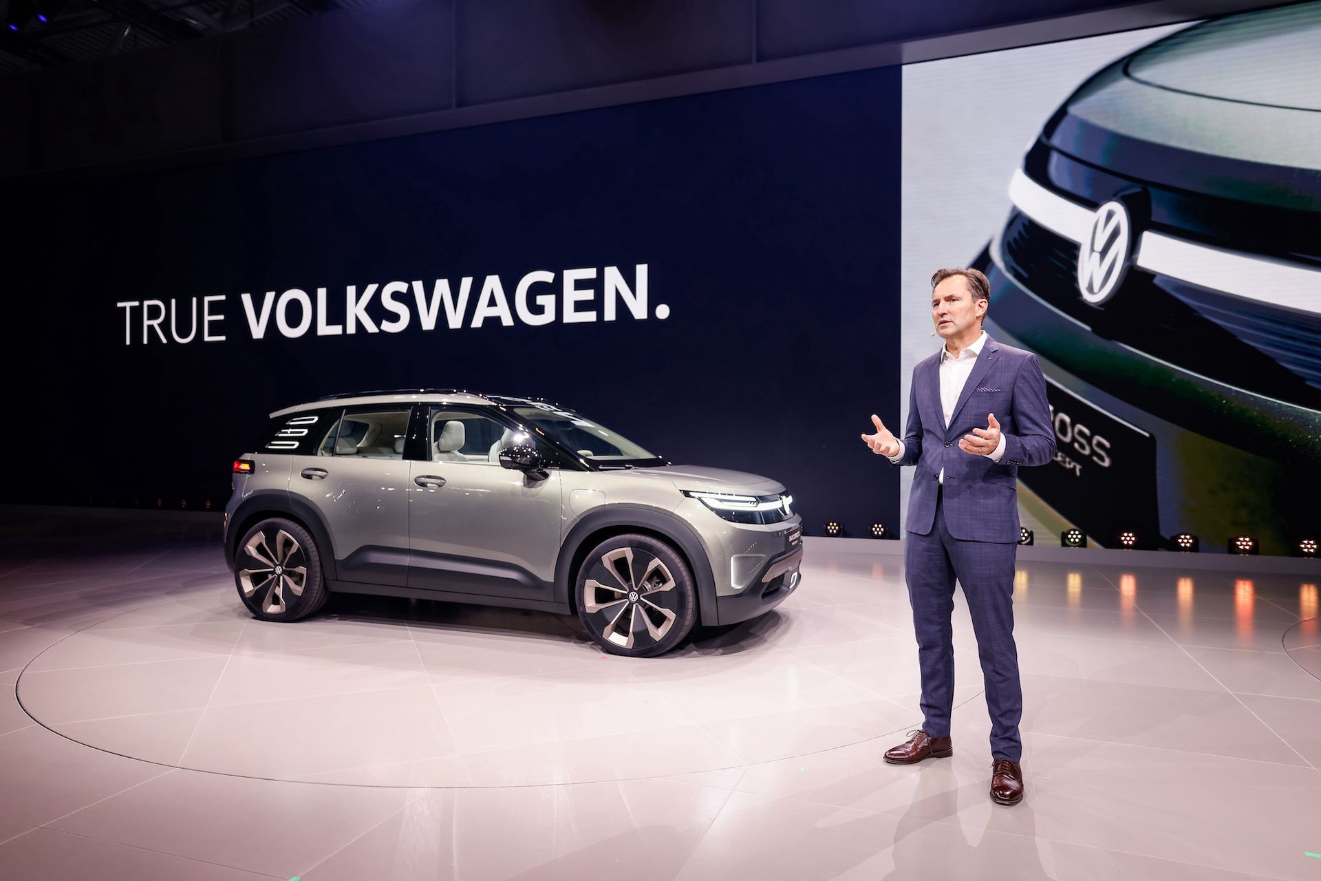 Thomas Schäfer prezentuje Volkswagena ID. Cross na IAA 2025