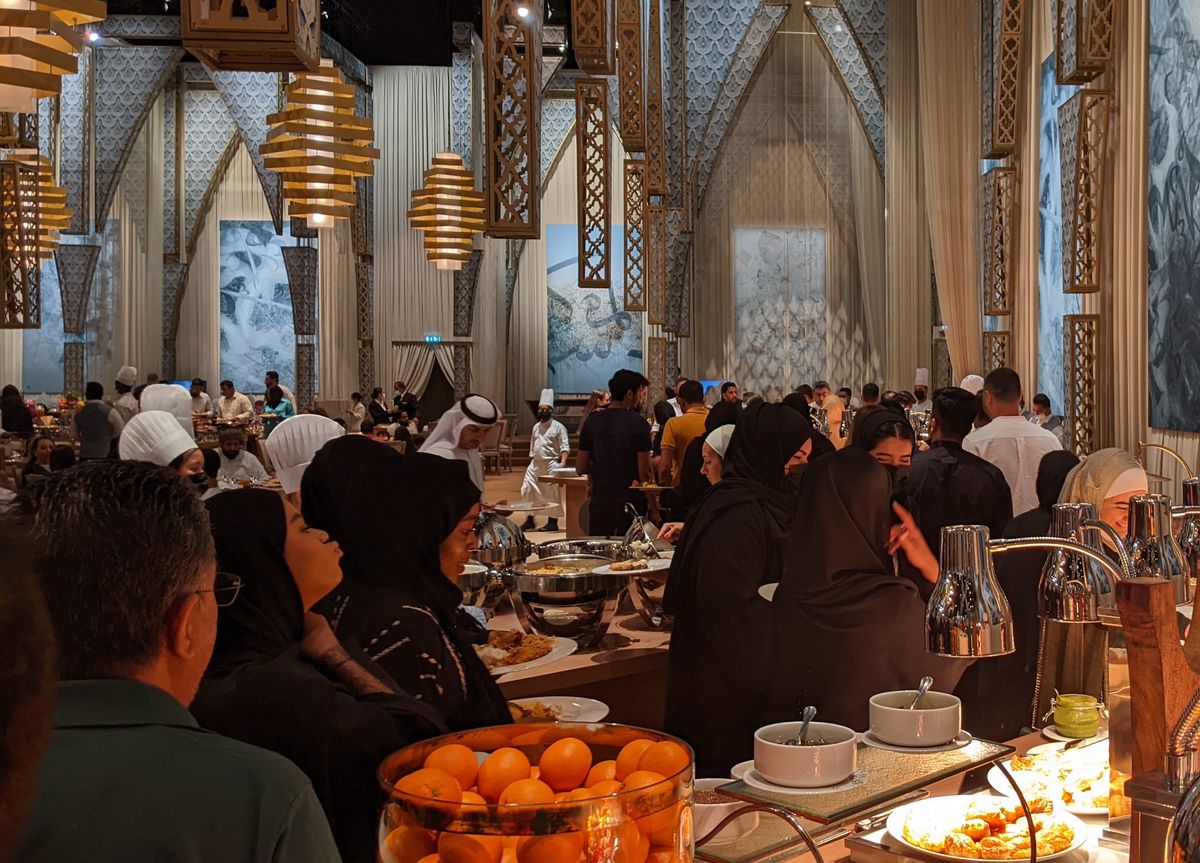 W trakcie ramadanu muzułmanie mogą jeść tylko od zachodu do wschodu słońca