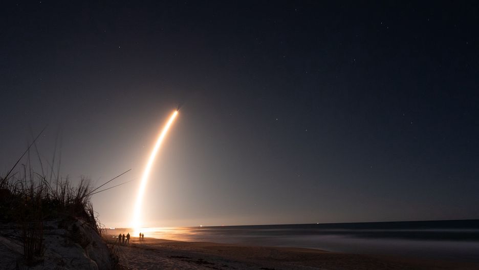 Elon Musk i SpaceX oczekiwali misji Starlink7. Kolejnych 60 satelitów wyruszyło na orbitę