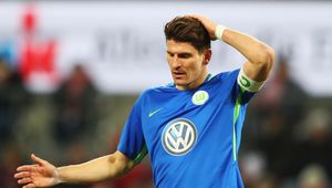 Zaskakujący transfer w Bundeslidze. Mario Gomez zamienił Wolfsburg na Stuttgart