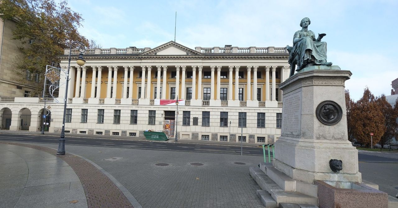 Poznań: Biblioteka Raczyńska będzie nieczynna dłuższy czas. Co z wypożyczonymi książkami?