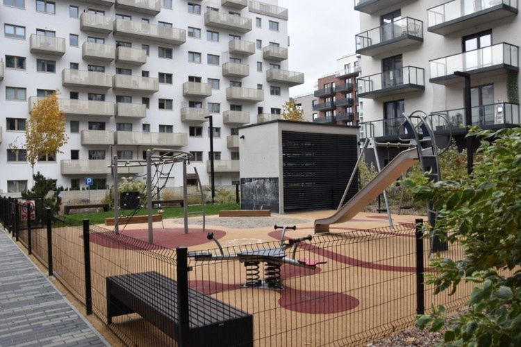 Plac zabaw we Wrocławiu. Tutaj dzieci mają się bawić po cichu