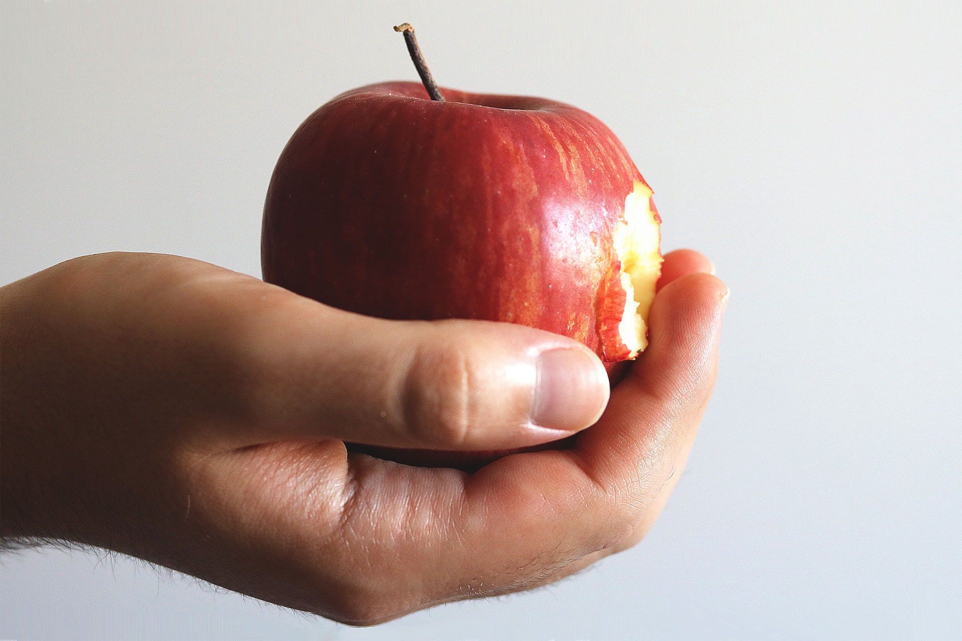 Apple chce zawłaszczyć prawa do realistycznych czarno-białych zdjęć jabłek.