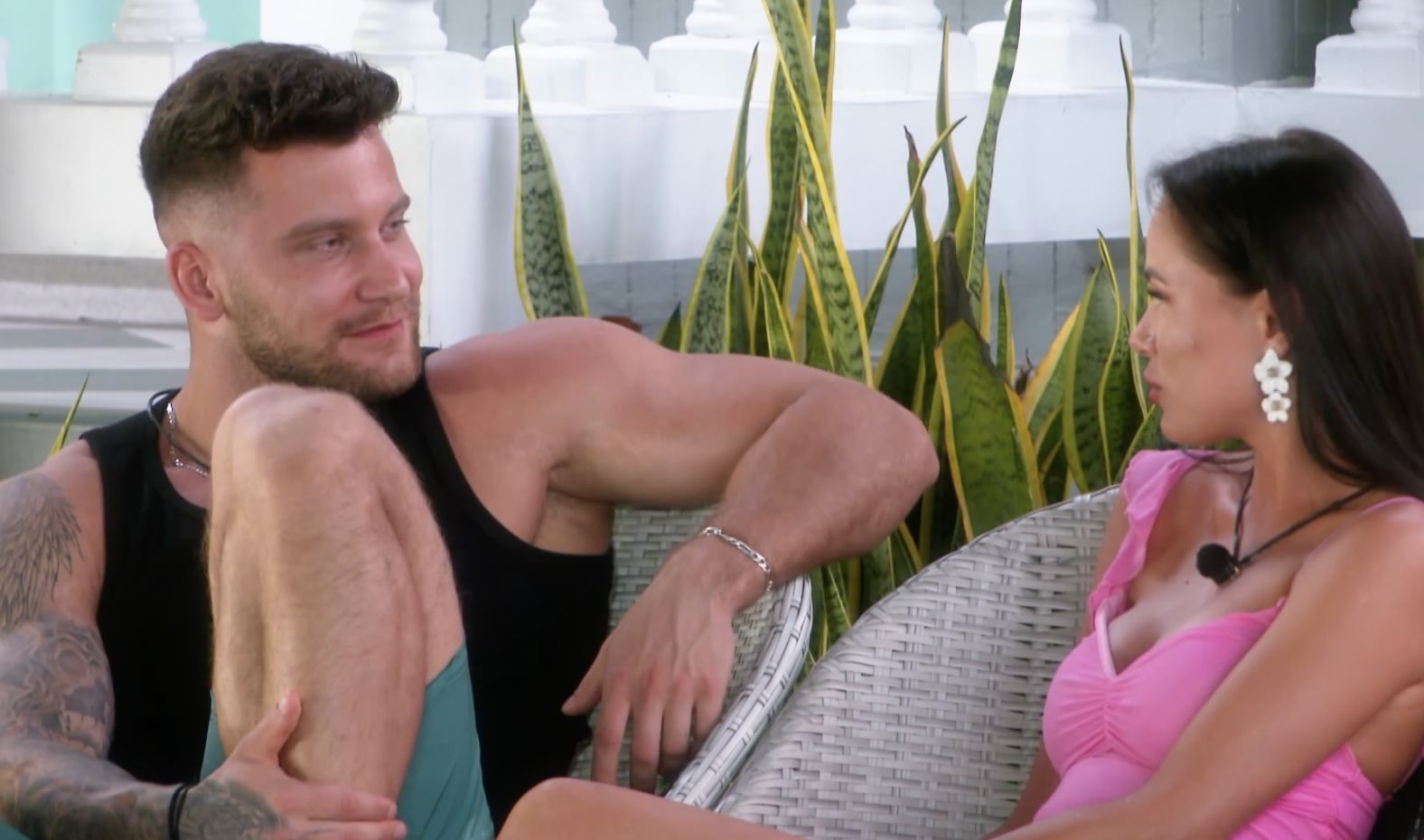 Kadr z programu "Hotel Paradise"