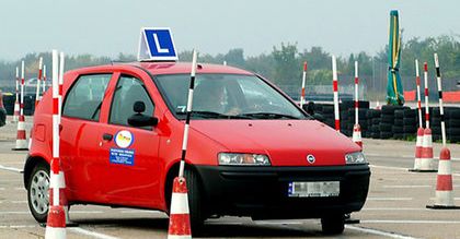 Kurs na prawo jazdy nie może być tani?