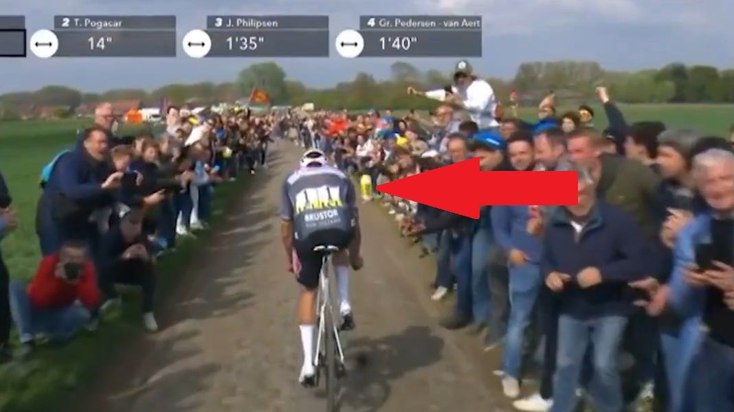 Twitter / Eurosport / Mathieu van der Poel został trafiony butelką