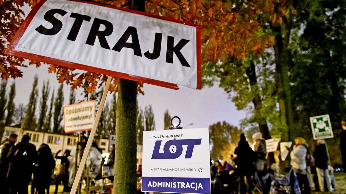 Strajk części załogi trwa od czwartku 18 października