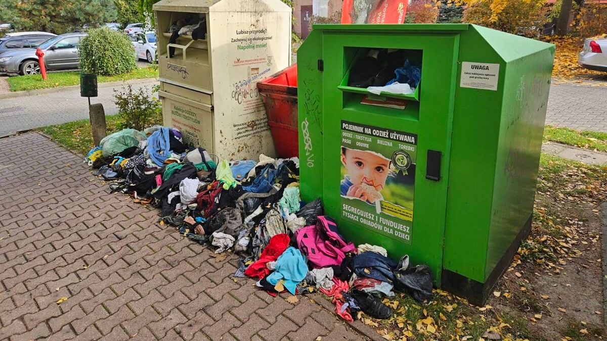 Pożar kontenera na używaną odzież przy ul. Baśniowej