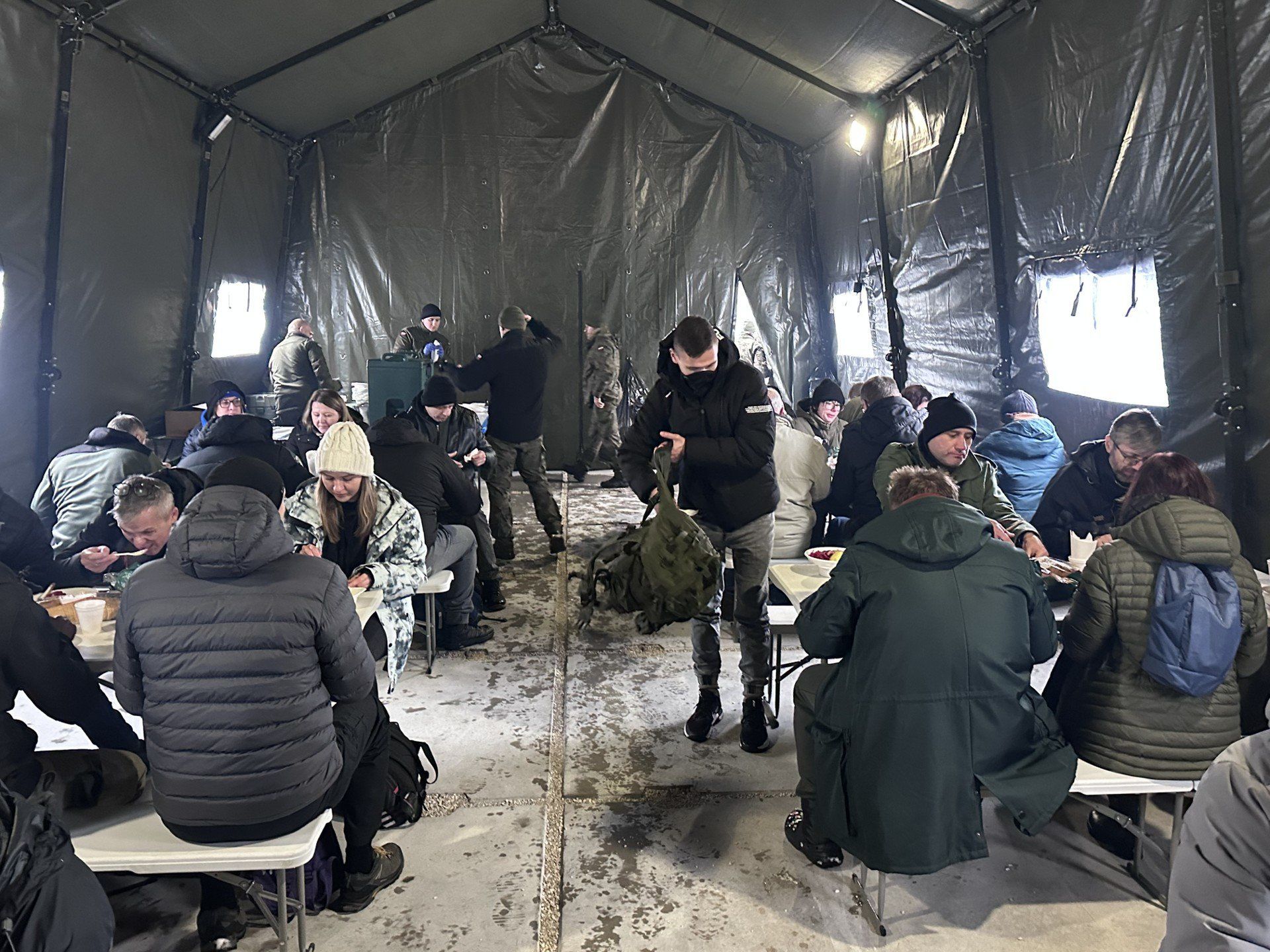 Szkolenie z gotowości obywatelskiej w Świętokrzyskiem - WOT uczy survivalu i cyberbezpieczeństwa