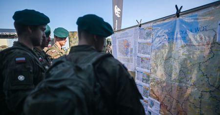 Powrót obowiązkowej służby wojskowej? Polacy zabrali głos w sondażu
