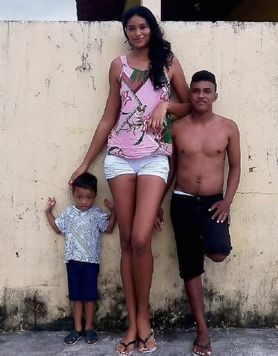 Elisane Silva - najwyższa matka na świecie