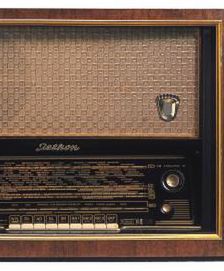 Literatura na falach eteru