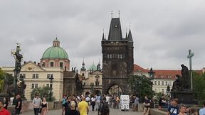 Grand Prix Czech w czasach pandemii. Restrykcje są. Mało kto ich przestrzega, ale "pokuta" boli po kieszeni