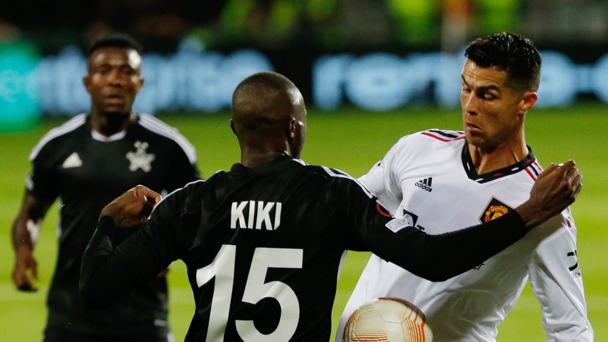 PAP/EPA / DUMITRU DORU / Na pierwszym planie zdjęcia: Gaby Kiki i Cristiano Ronaldo