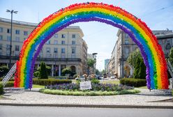 Warszawa. Tęcza ponownie na pl. Zbawiciela. "Dziś ostatni dzień #pridemonth"
