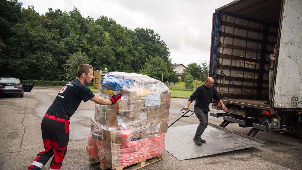 Konwój humanitarny PCK do gmin dotkniętych przez nawałnicę