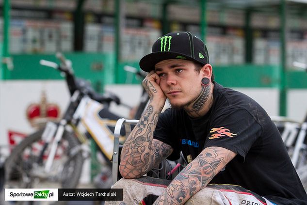 Woffinden oszczędza kontuzjowaną rękę, by być gotowym na zawody w Vojens