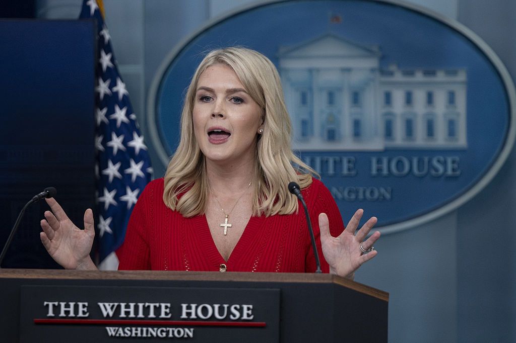 Chaos wokół decyzji Trumpa. Firmy reagują. Biały Dom prostuje