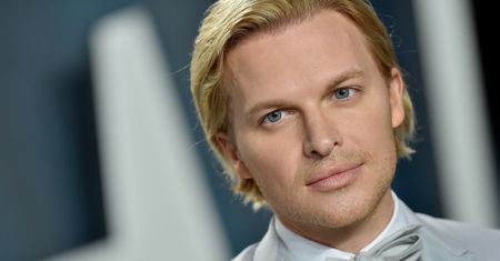 Przyjaciel Franka Sinatry wierzy, że piosenkarz nie był ojcem Ronana Farrowa. "On by go uznał"