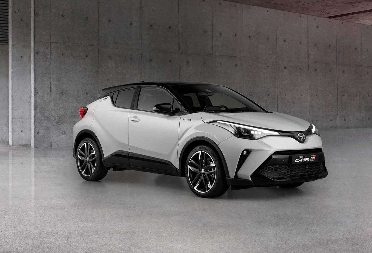 Toyota C-HR doczekała się ostrzejszej wersji GR Sport. Moc pozostała bez zmian