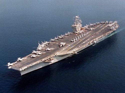Lotniskowiec atomowy USS Nimitz wpłynął na Morze Czerwone