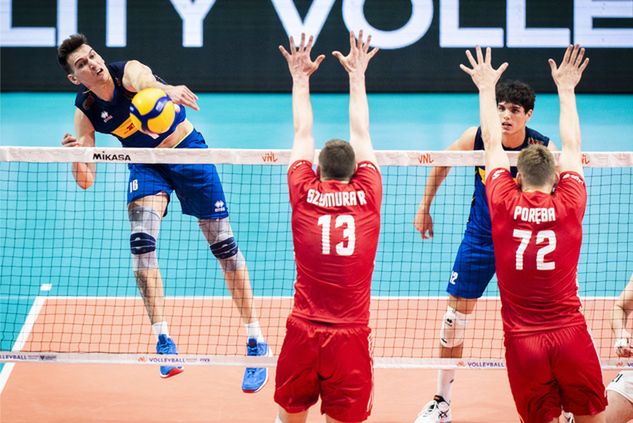 Materiały prasowe/ FIVB Na zdjęciu: Rafał Szymura i Mateusz Poręba