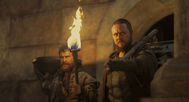 Czym różni się finałowa scena z nowego odcinka „Rodu Smoka” od literackiego oryginału?