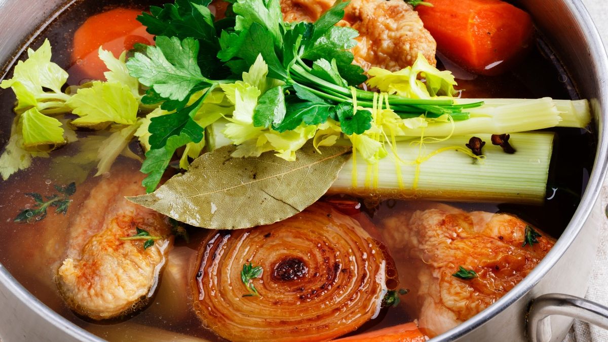 Gotujący się rosół