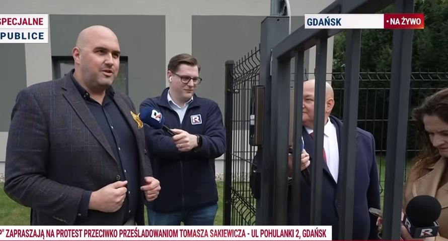 Ekipa Republiki bez wstępu do CBA. Reporter jako asystent posłanki PiS