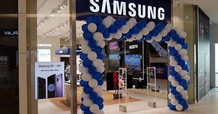 Samsung otwiera kolejny Brand Store i kusi promocjami